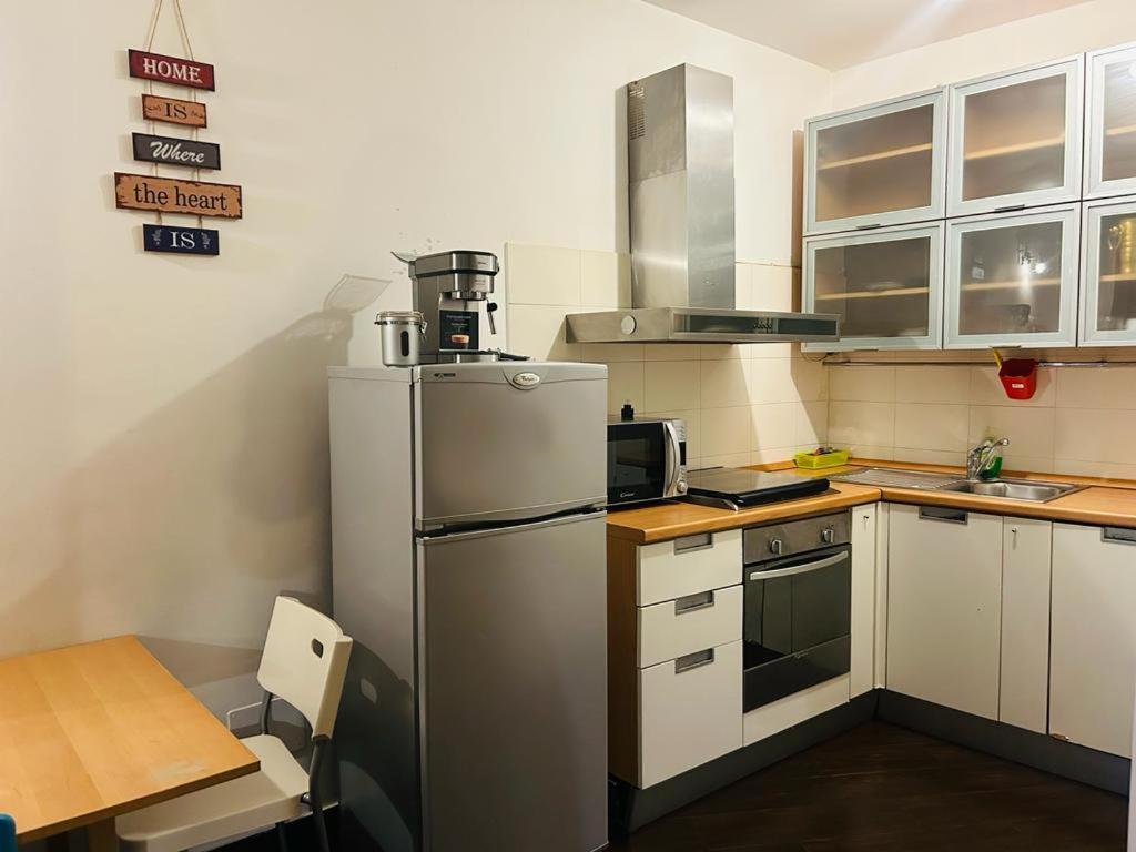 Easy Room Italy Prada Milano Dış mekan fotoğraf