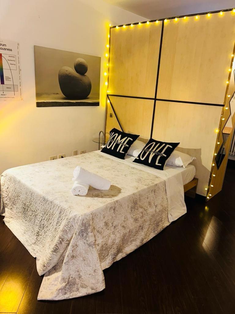 Easy Room Italy Prada Milano Dış mekan fotoğraf