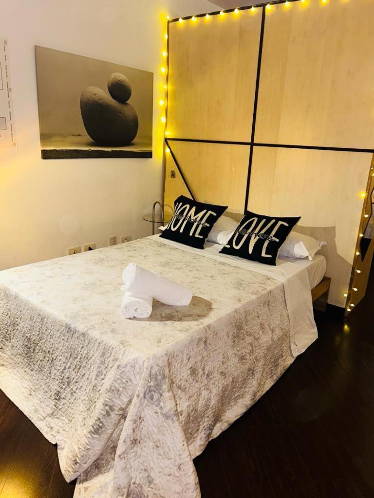 Easy Room Italy Prada Milano Dış mekan fotoğraf